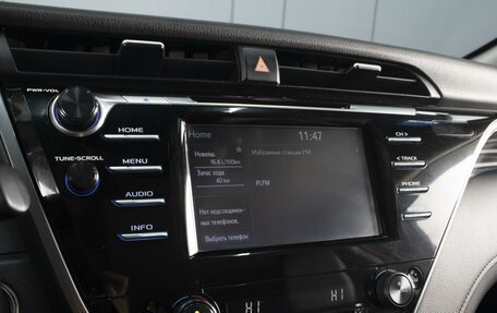 Toyota Camry, 2020 год, 2 900 000 рублей, 14 фотография