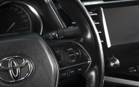 Toyota Camry, 2020 год, 2 900 000 рублей, 18 фотография