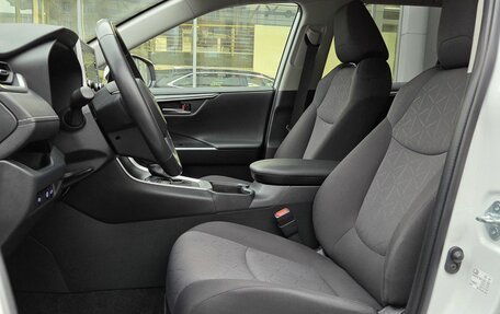 Toyota RAV4, 2022 год, 3 800 000 рублей, 16 фотография