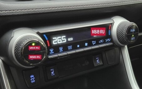 Toyota RAV4, 2022 год, 3 800 000 рублей, 22 фотография