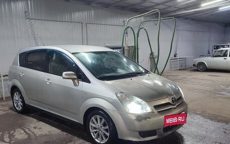 Toyota Corolla Verso I, 2006 год, 680 000 рублей, 3 фотография