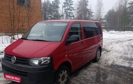 Volkswagen Transporter T5 рестайлинг, 2013 год, 1 700 000 рублей, 2 фотография