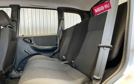 Chevrolet Niva I рестайлинг, 2011 год, 527 000 рублей, 16 фотография