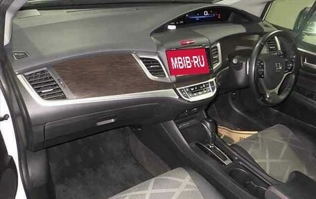 Honda Jade I, 2017 год, 1 900 000 рублей, 8 фотография