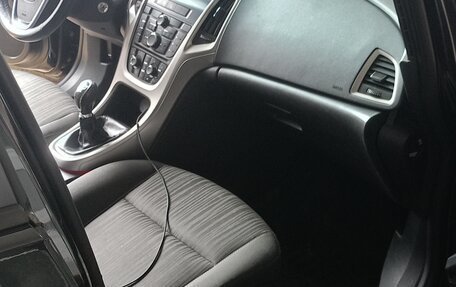 Opel Astra J, 2011 год, 660 000 рублей, 10 фотография