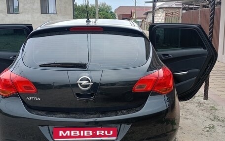Opel Astra J, 2011 год, 660 000 рублей, 8 фотография