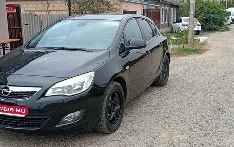 Opel Astra J, 2011 год, 660 000 рублей, 9 фотография