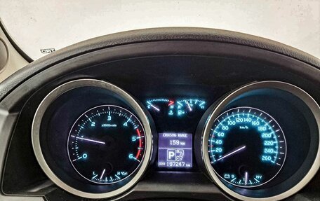 Toyota Land Cruiser 200, 2009 год, 2 850 000 рублей, 13 фотография