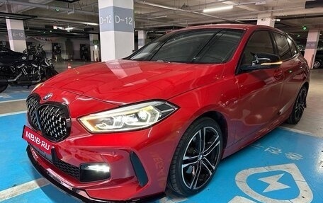 BMW 1 серия, 2019 год, 2 700 000 рублей, 1 фотография
