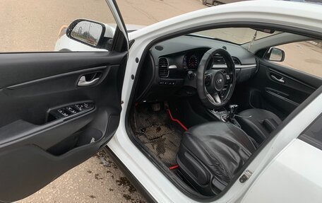 KIA Rio IV, 2017 год, 680 000 рублей, 6 фотография