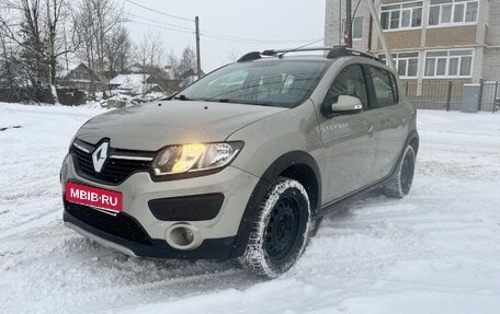 Renault Sandero II рестайлинг, 2018 год, 900 000 рублей, 1 фотография
