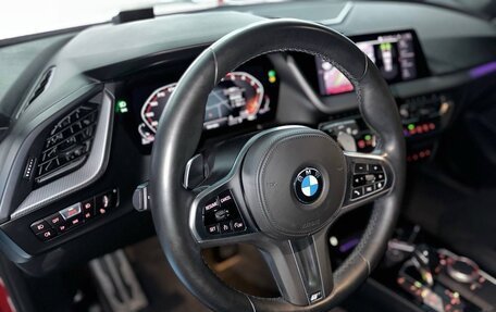 BMW 1 серия, 2019 год, 2 700 000 рублей, 5 фотография