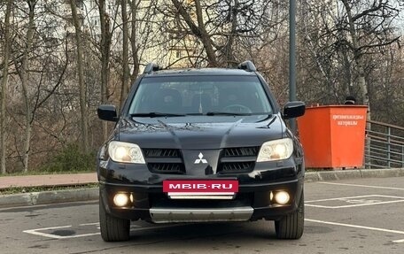Mitsubishi Outlander III рестайлинг 3, 2007 год, 755 000 рублей, 2 фотография