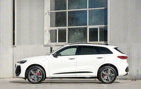 Audi Q5, 2025 год, 7 399 000 рублей, 2 фотография