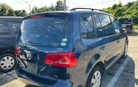 Volkswagen Touran III, 2012 год, 1 100 000 рублей, 3 фотография