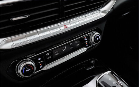 FAW Bestune T77, 2024 год, 2 099 000 рублей, 16 фотография