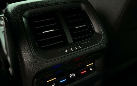 Volkswagen Tiguan II, 2017 год, 2 790 000 рублей, 27 фотография