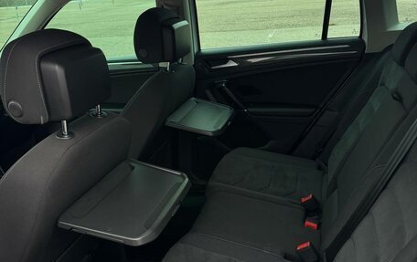 Volkswagen Tiguan II, 2017 год, 2 790 000 рублей, 26 фотография