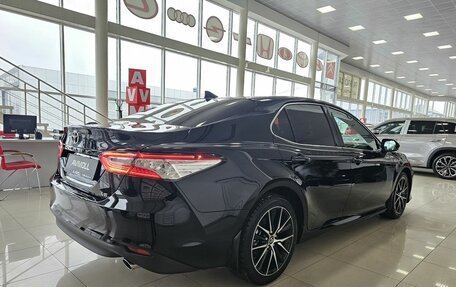 Toyota Camry, 2018 год, 3 089 000 рублей, 8 фотография