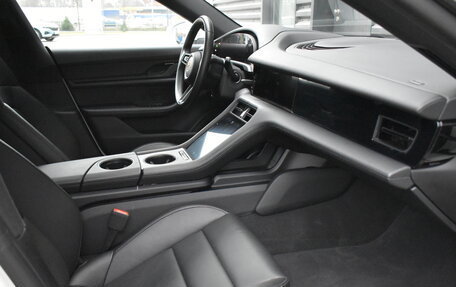 Porsche Taycan I, 2021 год, 6 500 000 рублей, 17 фотография