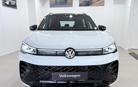 Volkswagen Tiguan, 2025 год, 5 400 000 рублей, 24 фотография