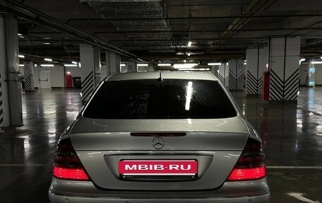 Mercedes-Benz E-Класс, 2002 год, 700 000 рублей, 3 фотография