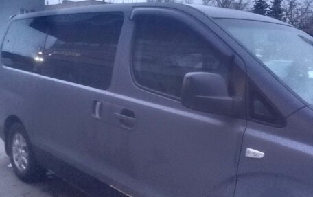 Hyundai Grand Starex Grand Starex I рестайлинг 2, 2009 год, 1 100 000 рублей, 3 фотография