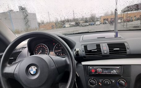 BMW 1 серия, 2010 год, 960 000 рублей, 15 фотография