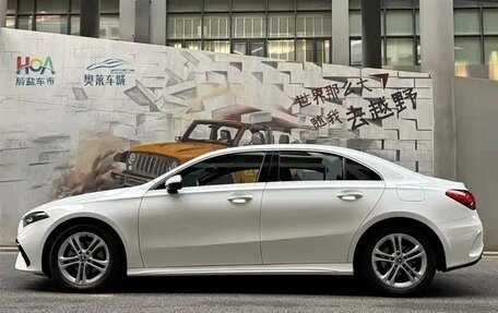 Mercedes-Benz A-Класс, 2024 год, 2 700 000 рублей, 3 фотография