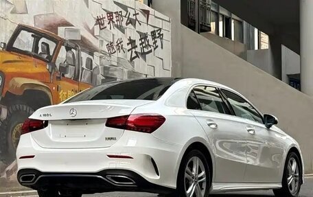 Mercedes-Benz A-Класс, 2024 год, 2 700 000 рублей, 5 фотография