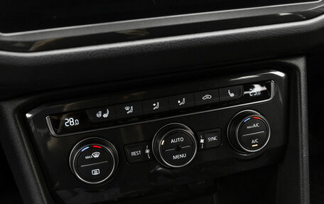 Volkswagen Tiguan II, 2017 год, 1 840 000 рублей, 18 фотография