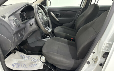 Renault Logan II, 2018 год, 719 000 рублей, 9 фотография