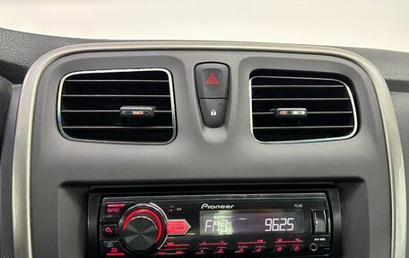 Renault Logan II, 2018 год, 719 000 рублей, 17 фотография