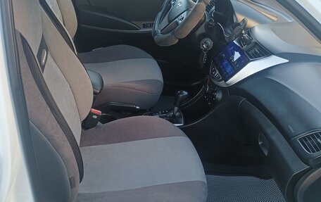 Hyundai Solaris II рестайлинг, 2014 год, 1 170 000 рублей, 10 фотография