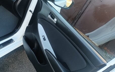 Hyundai Solaris II рестайлинг, 2014 год, 1 170 000 рублей, 12 фотография