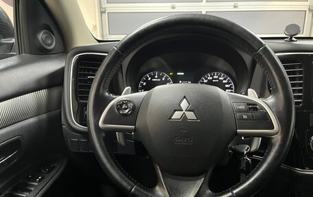 Mitsubishi Outlander III рестайлинг 3, 2014 год, 1 530 000 рублей, 17 фотография