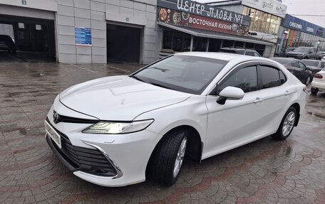 Toyota Camry, 2021 год, 3 000 000 рублей, 3 фотография