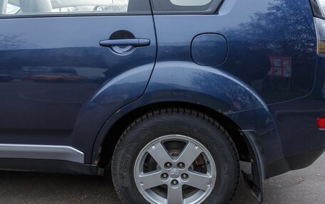 Mitsubishi Outlander III рестайлинг 3, 2007 год, 700 000 рублей, 17 фотография