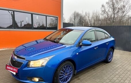 Chevrolet Cruze II, 2011 год, 735 000 рублей, 3 фотография