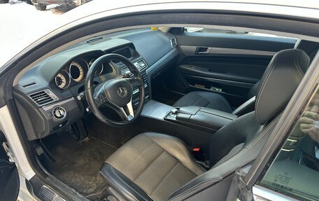 Mercedes-Benz E-Класс, 2013 год, 2 100 000 рублей, 13 фотография