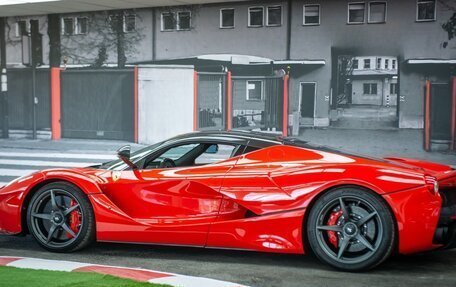 Ferrari LaFerrari, 2014 год, 500 000 000 рублей, 5 фотография