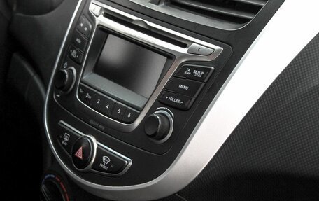 Hyundai Solaris II рестайлинг, 2015 год, 1 099 000 рублей, 13 фотография