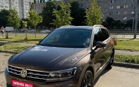Volkswagen Tiguan II, 2018 год, 2 150 000 рублей, 1 фотография