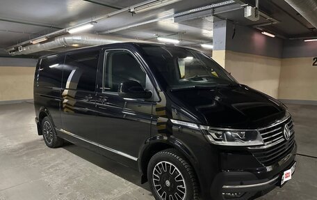 Volkswagen Multivan T6 рестайлинг, 2020 год, 7 500 000 рублей, 1 фотография