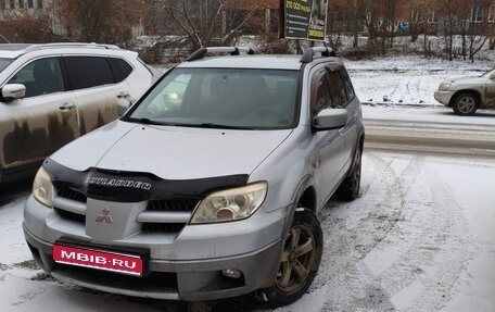 Mitsubishi Outlander III рестайлинг 3, 2004 год, 600 000 рублей, 1 фотография