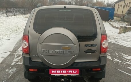 Chevrolet Niva I рестайлинг, 2018 год, 860 000 рублей, 3 фотография