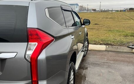 Mitsubishi Pajero Sport III рестайлинг, 2017 год, 2 250 000 рублей, 5 фотография