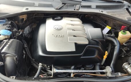 Volkswagen Touareg III, 2005 год, 520 000 рублей, 2 фотография