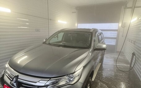 Mitsubishi Pajero Sport III рестайлинг, 2017 год, 2 250 000 рублей, 9 фотография