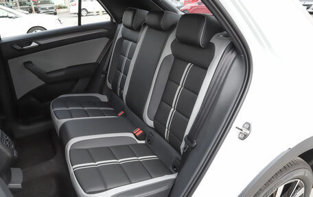 Volkswagen T-Roc I, 2025 год, 2 300 000 рублей, 12 фотография